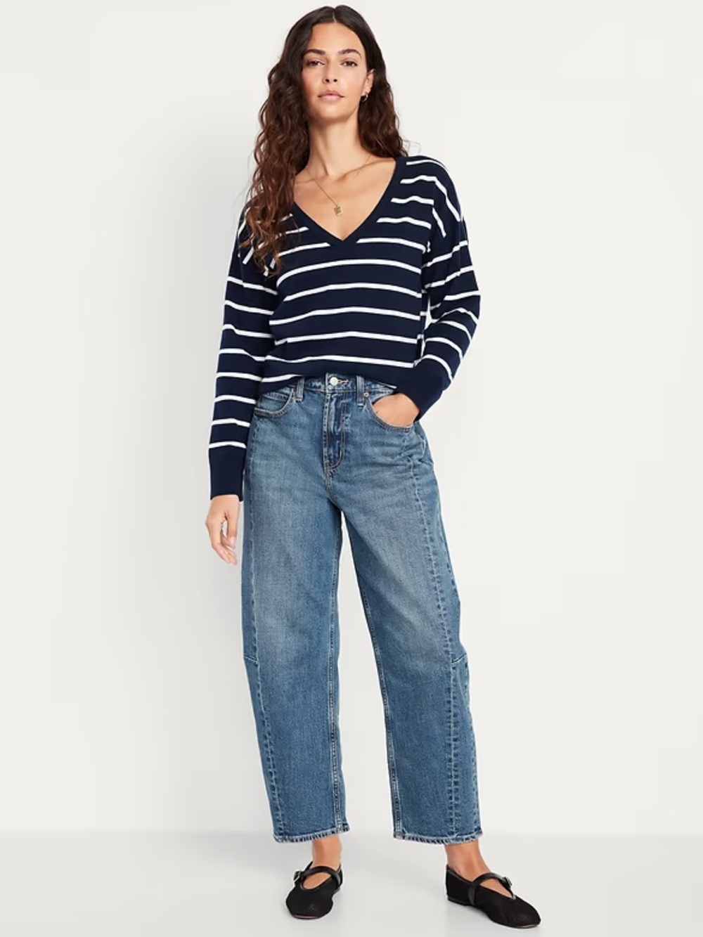 Old Navy High Waisted Barrel Ankle Jeans, Medium Wash Denim – Size 4
